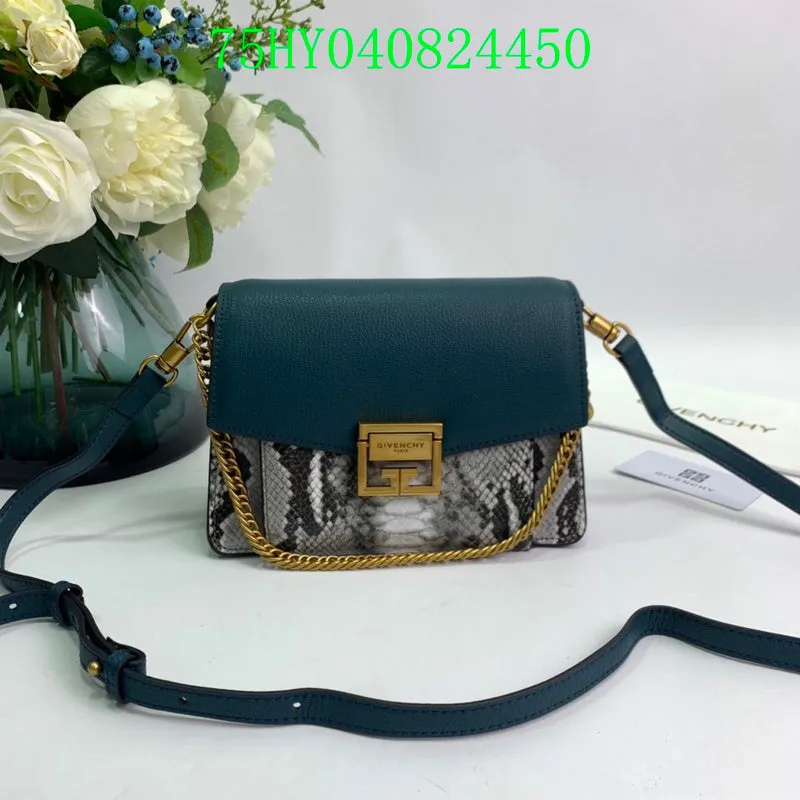 - 207 CC Quick dispatch Bags Bags - Specialized range  Givenchy