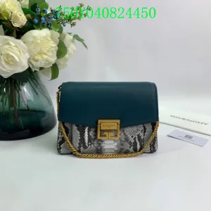 - 207 CC Quick dispatch Bags Bags - Specialized range  Givenchy