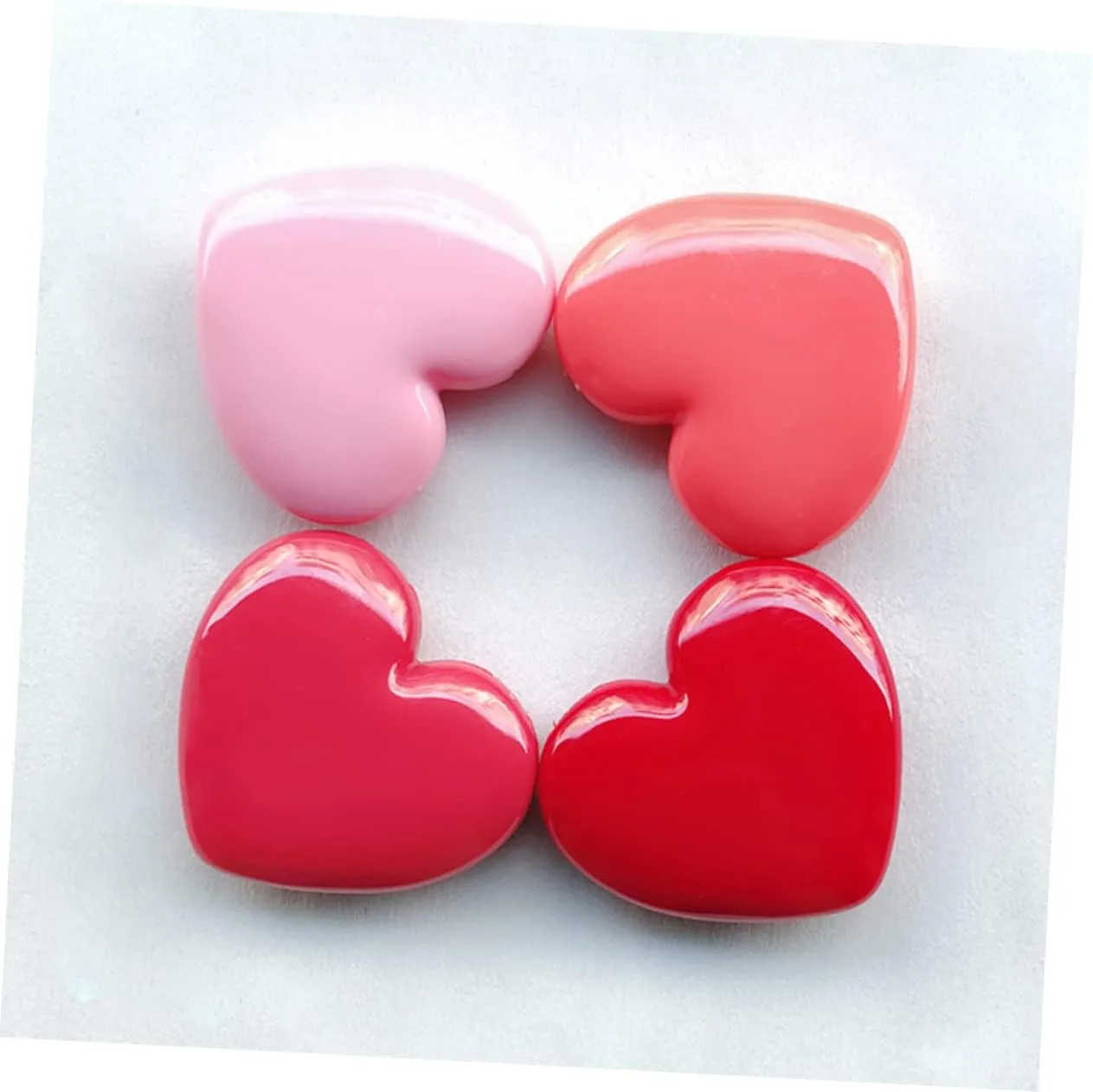 3sets Heart Shape Plastic Travel Containers Empty Bottles for Lipstick Creams Makeup 4pcs*3 Random Color