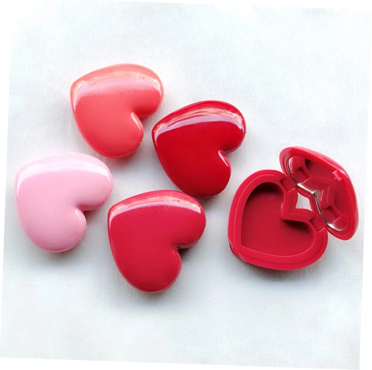 3sets Heart Shape Plastic Travel Containers Empty Bottles for Lipstick Creams Makeup 4pcs*3 Random Color