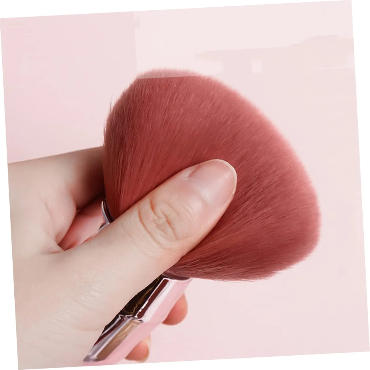 Angoily 4pcs Portable Mushroom Design Makeup Brushes Multi-functional Blusher Powder Brushes for Daily Professional Use Soft Cosmetics Precision Workmanship