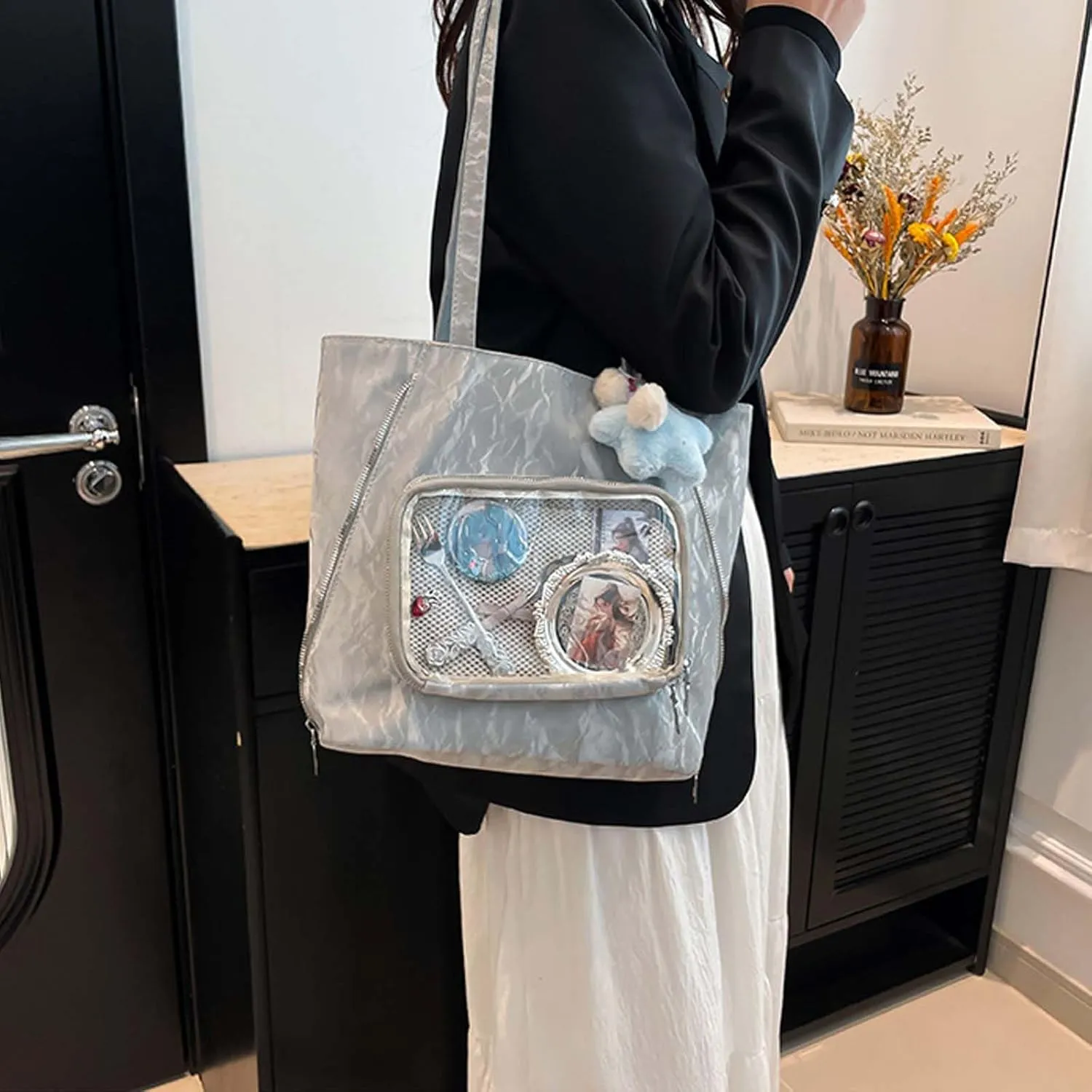 Itabag badge display bag with star pendant that can be carried on both shoulders, suitable for daily wear and fashion shows