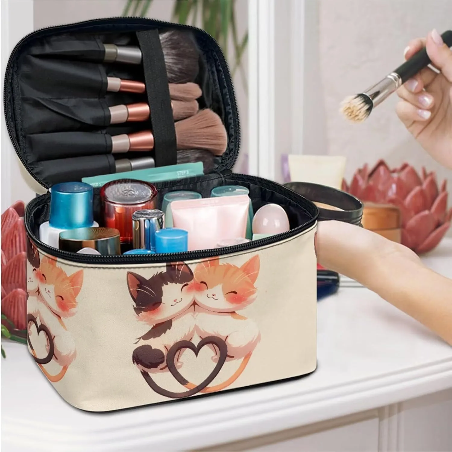Kitty Cat Lover Makeup Bag for Women Cartoon Cats Couple Large Zipper Make Up Pouch, Beige Dopp Kit Organizer Bag for Toiletries Accessories