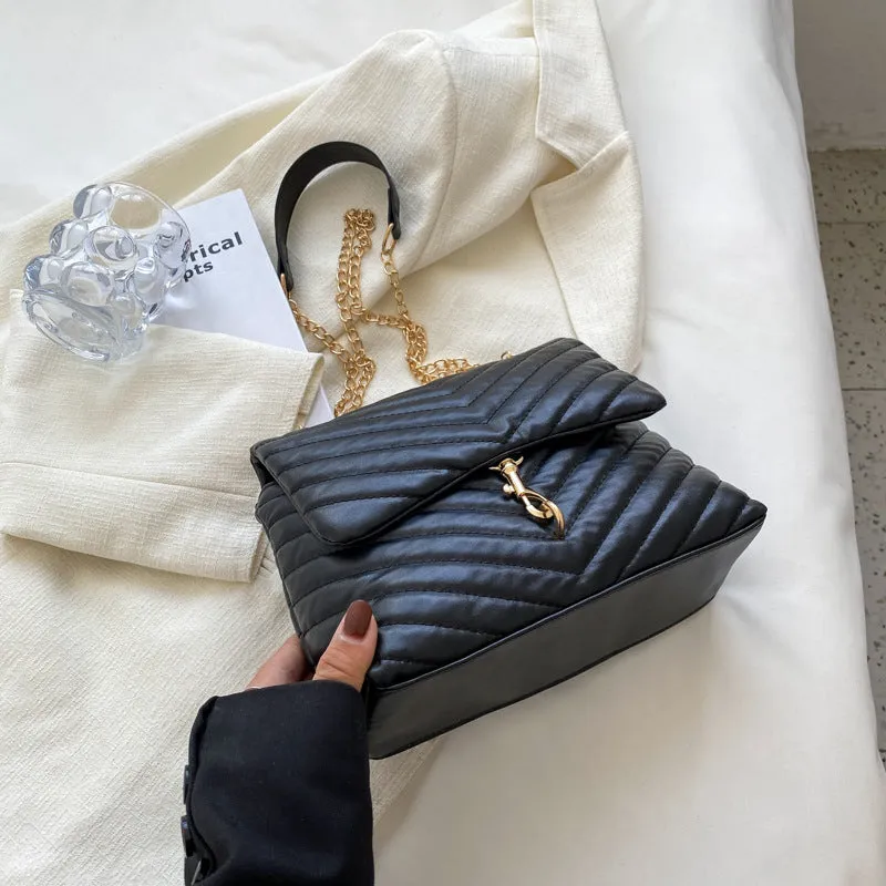 Leisure And Fashionable Embroidered Rhombus Single Shoulder Messenger Bag