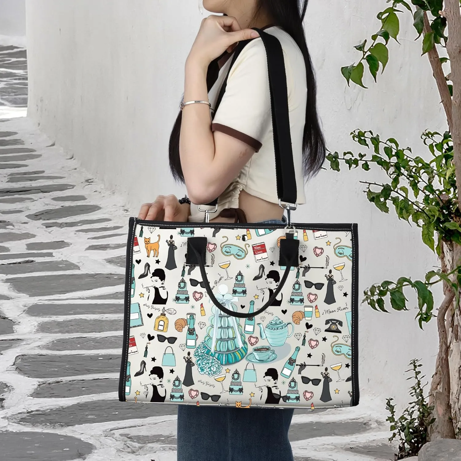 LEVLO Holly Golightly Cosmetic Makeup Bag - Unisex Adult - Light Black Cartoon Canvas Cosmetic Bag - 9.05 x 6.69 x 0.3 inches - Zipper Closure - Makeup, Travel, Gift