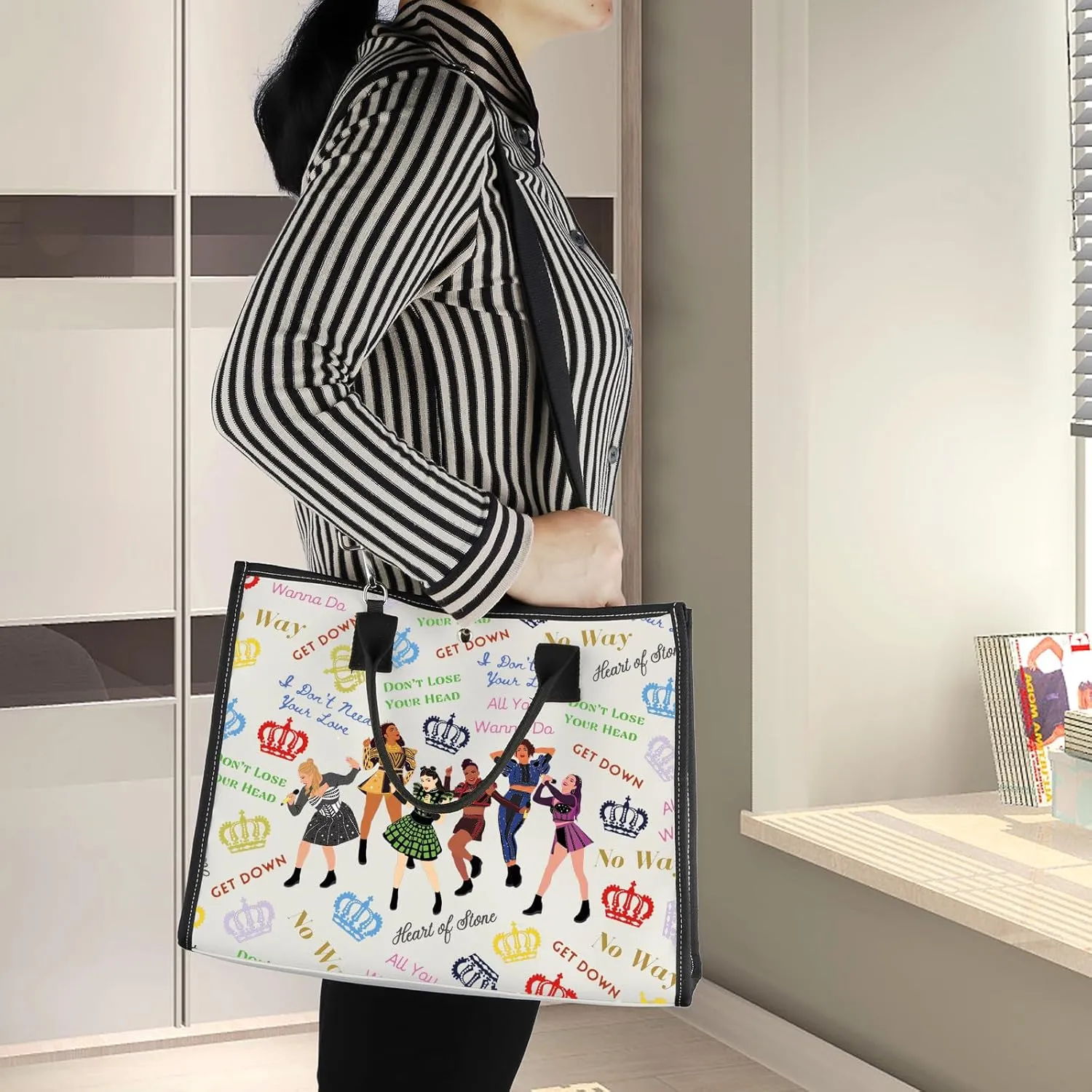 LEVLO Musical Queen Cosmetic Bag Theater Drama Fans Gift Six Queen Musical Make Up Zipper Pouch Bag