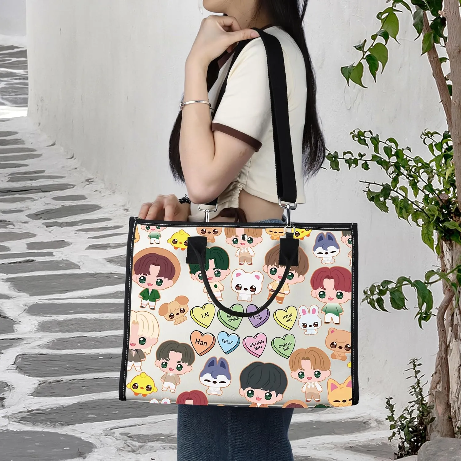 LEVLO SKZ Cosmetic Makeup Bag SKZ K-POP Fans Gift K-POP Cartoon Member Makeup Zipper Pouch Bag (SKZ LT)