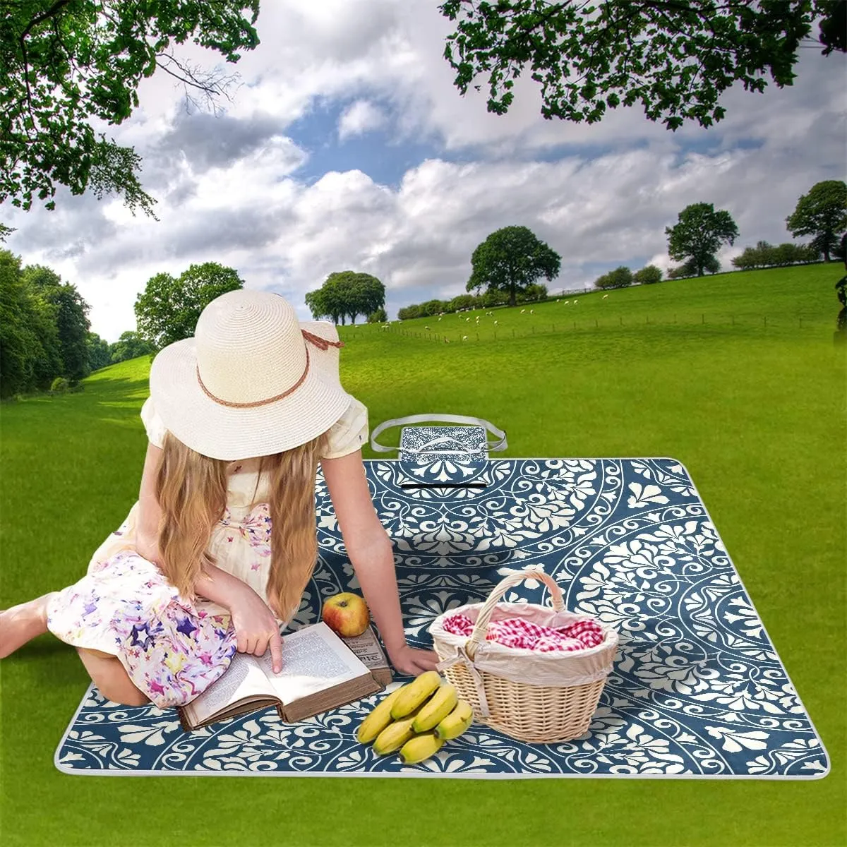 MNSRUU Picnic Blanket Waterproof Foldable, Blue Mandala with Paisley Floral Large Outdoor Picnic Blanket Beach Blankets Camping Blanket Travel Mat, Shoulder Strap Tote, Rectangle 57x59in