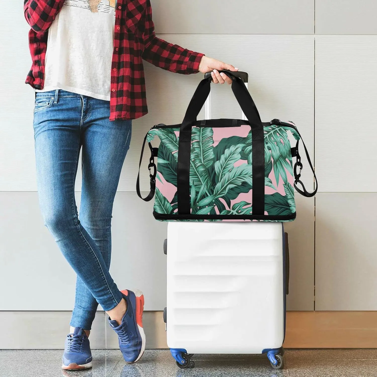 Seamless Turquoise and Green Tropical Leaves on Pink Foldable Travel Bag, Camping Luggage bag, Portable Gym Bag, Sports Bag, Toiletry Bag with Handles Adjustable Shoulder Strap