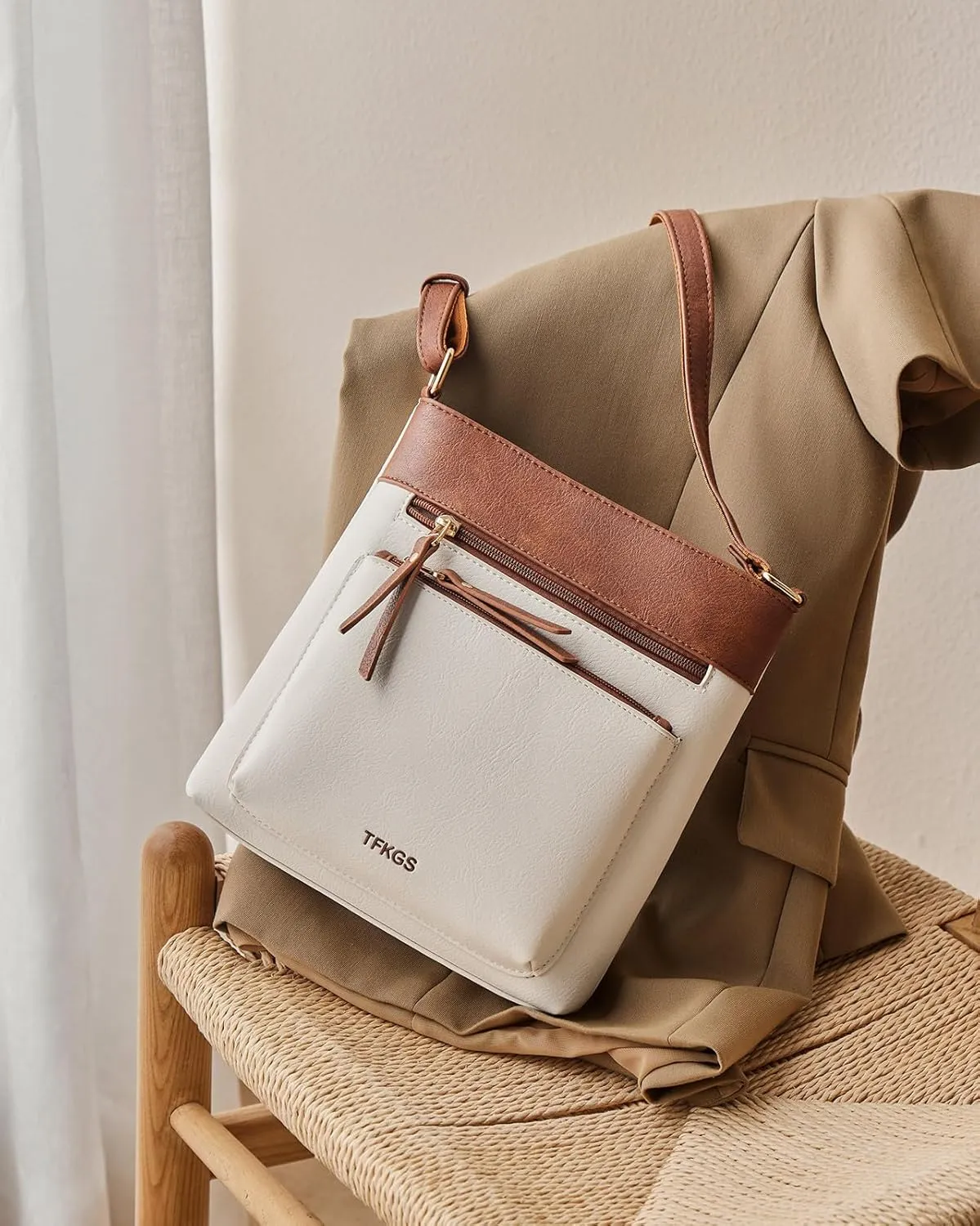 Small Crossbody Bags for women,Soft Leather Cell Phone Purse Lightweight,Little Crossbody Purses Women Trendy with Card slots