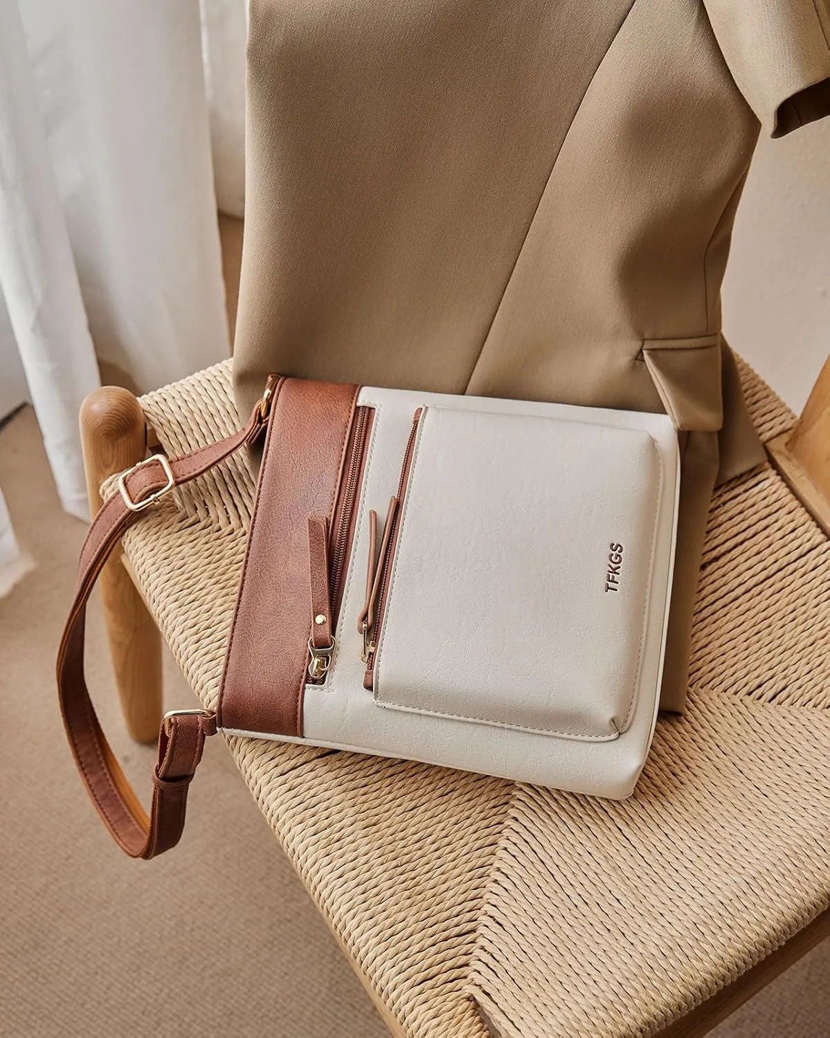 Small Crossbody Bags for women,Soft Leather Cell Phone Purse Lightweight,Little Crossbody Purses Women Trendy with Card slots