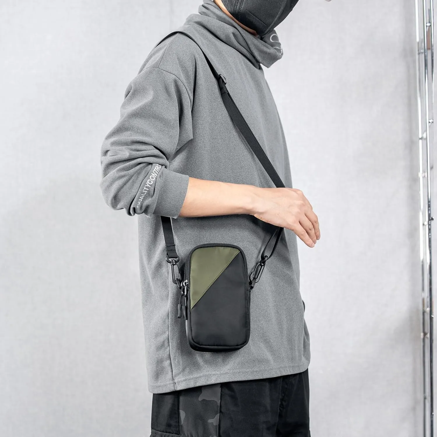 Small Crossbody Wallet Phone Bag Women Men Mini chest Purse Over Shoulder Strap Cell Phone Shoulder Bag sling Bag, Black (olive)