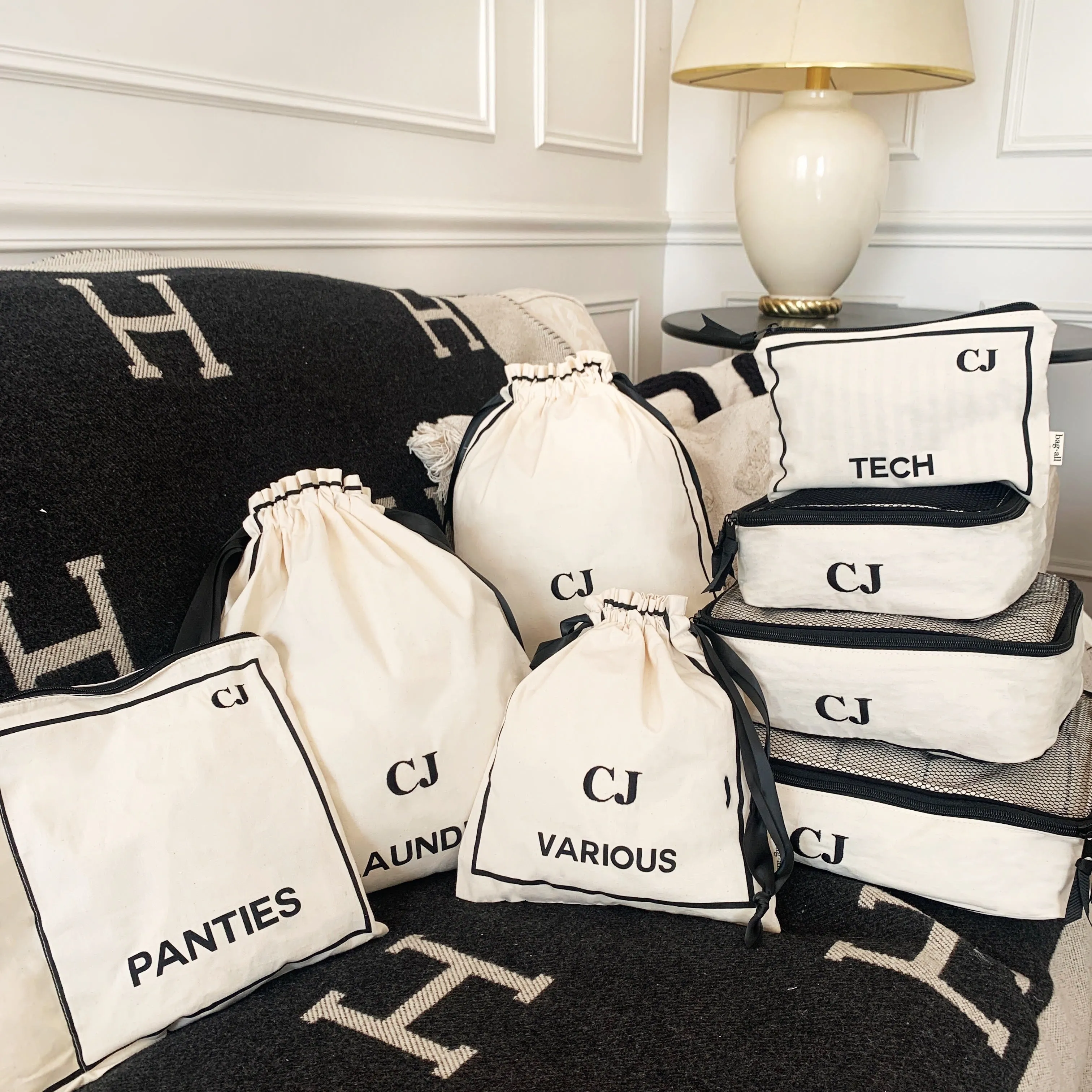 Travel Set, Packing Cubes & Bags – 8 pcs – Cream