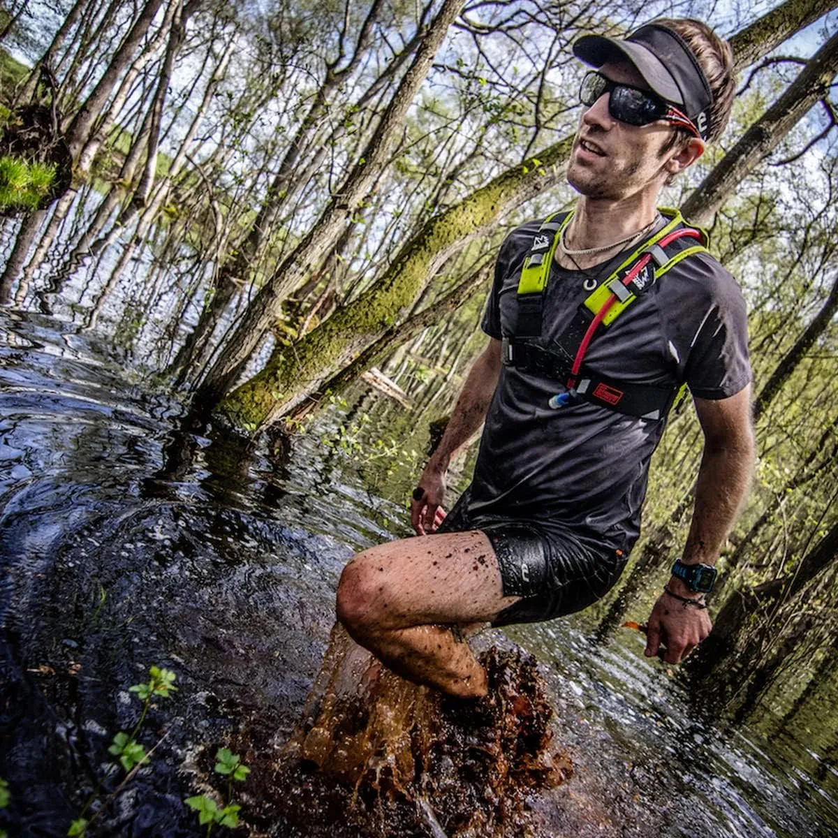 USWE Outlander Hydration Pack with Water Bladder, Hydration Backpack - Backpack for Cycling, MTB, Trail Running & More